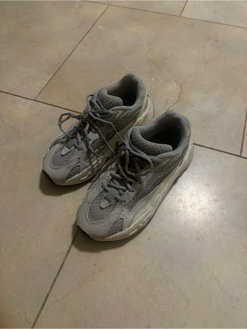 Yeezy 700 static Running Sneakers